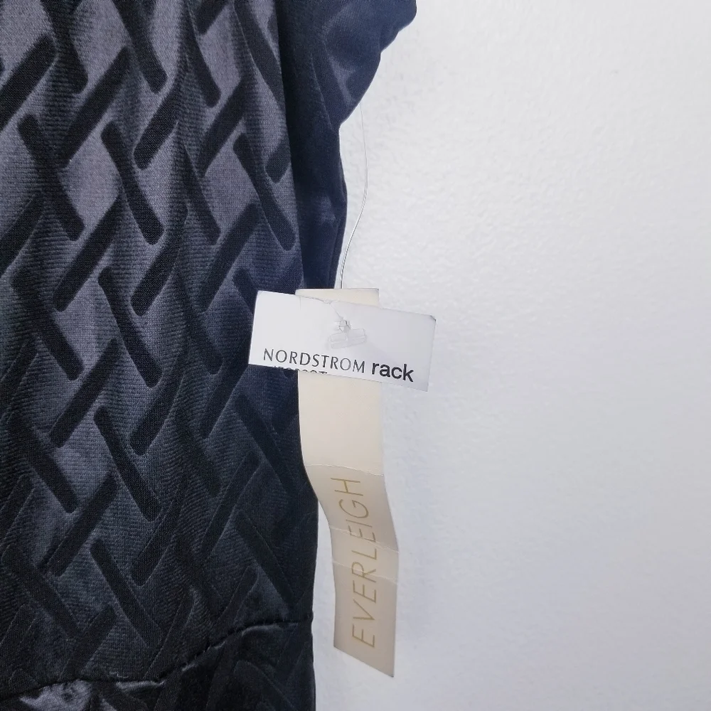 Everleigh Black Sleeveless Romper NWT - Picture 4 of 11